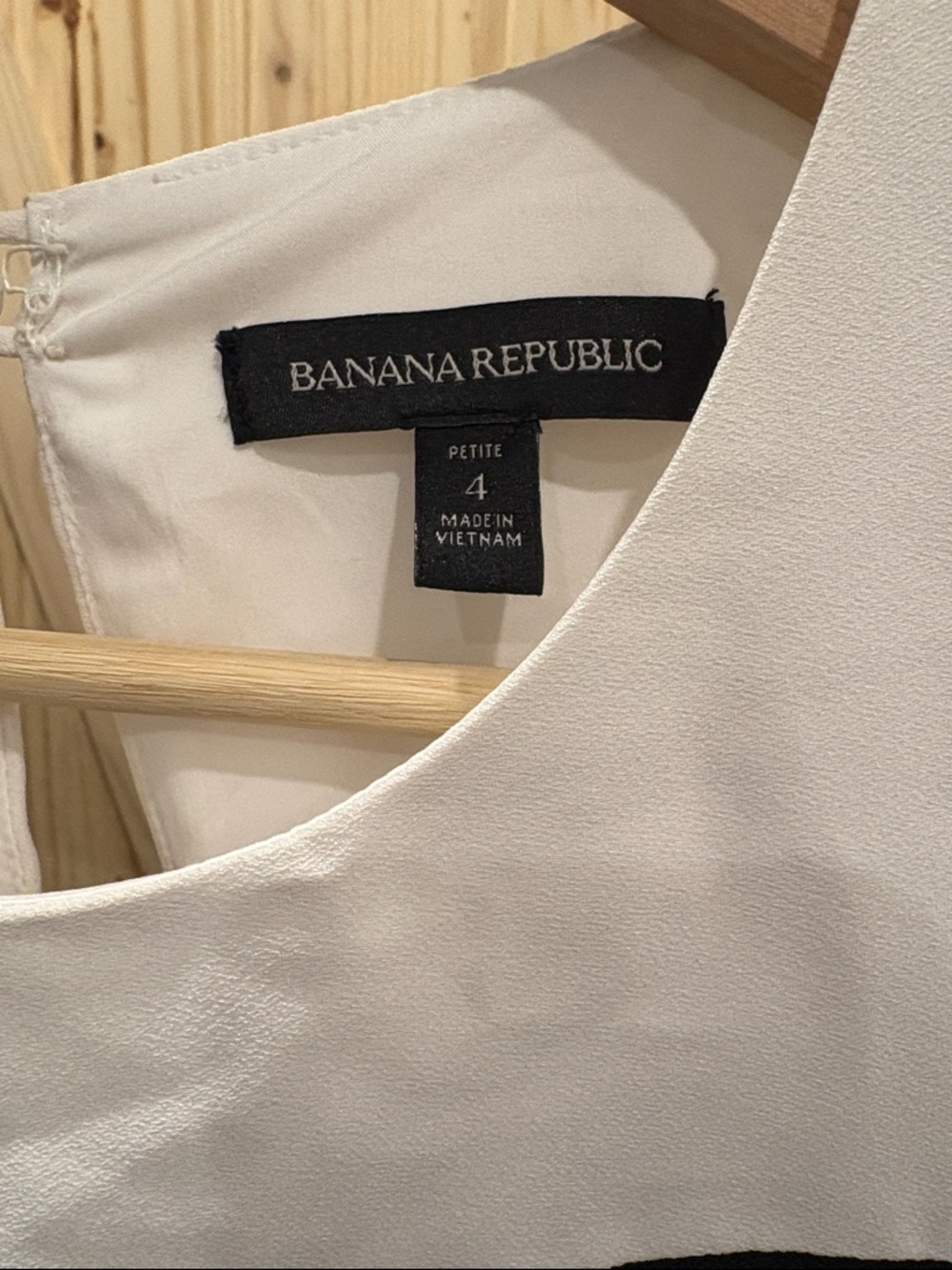 Banana Republic Black and White Dress with Pockets - Picture 3 of 4